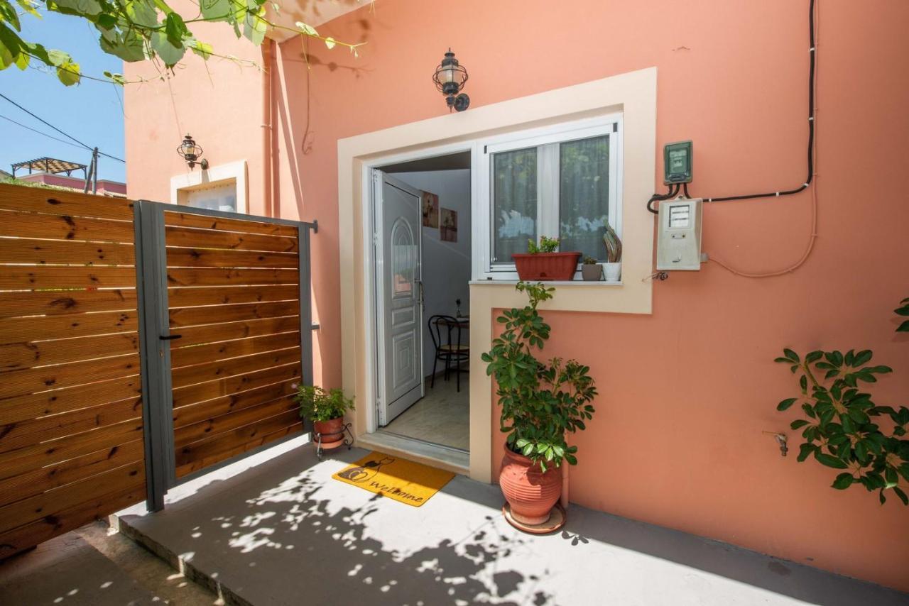 Lena'S Apartments Asztrakerí Kültér fotó
