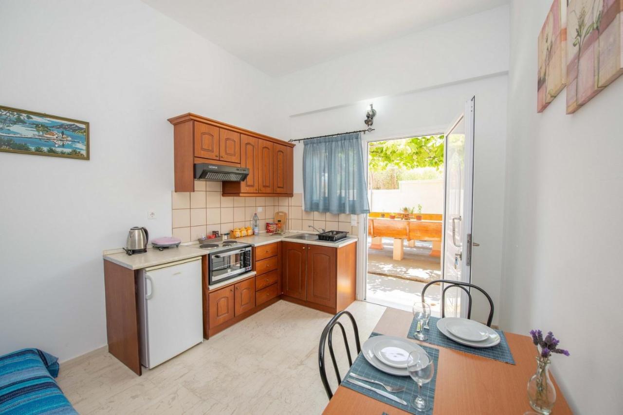 Lena'S Apartments Asztrakerí Kültér fotó